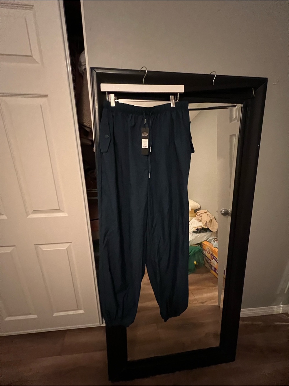 Fashion Nova Men's Cargo Jogger Pants in Navy